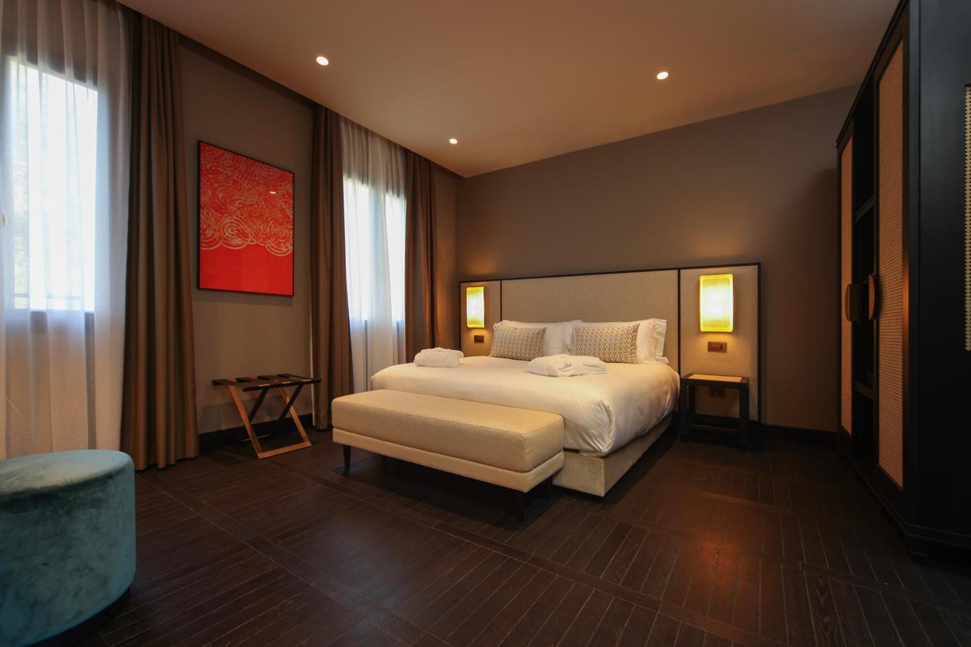 Family Room (2 adjoining rooms),1640377661:JPEG